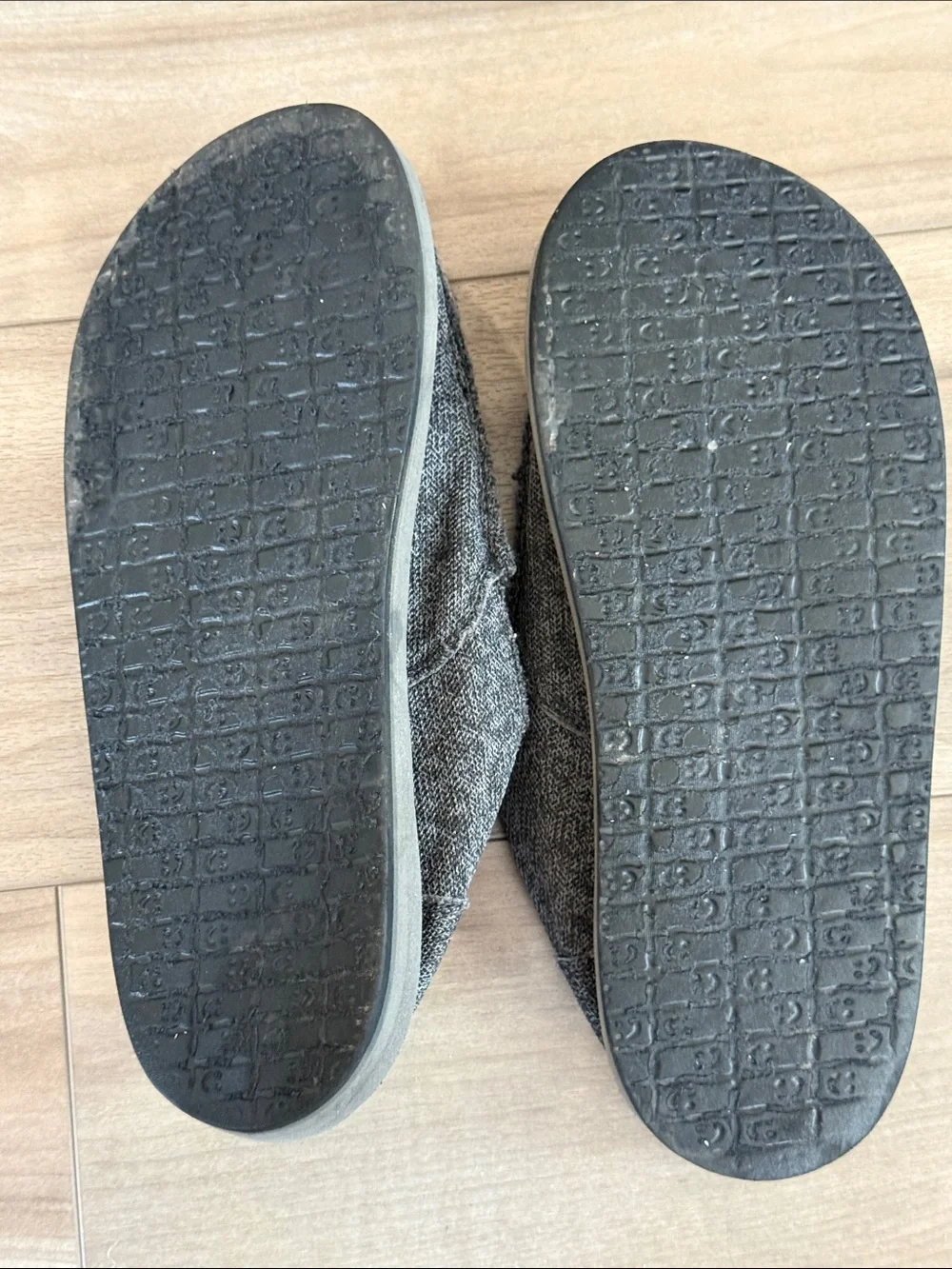 Sanuk Gray Knit Slip-On with Lime Accents Men’s Size 10